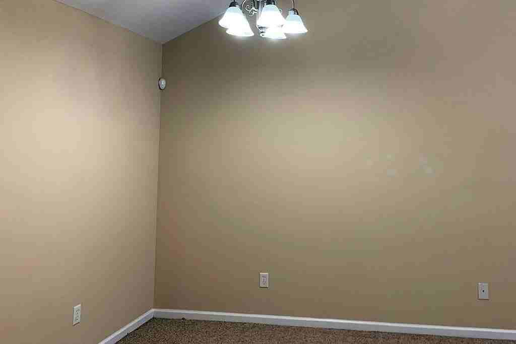 410 Northrop Pl - Photo 7 of 28