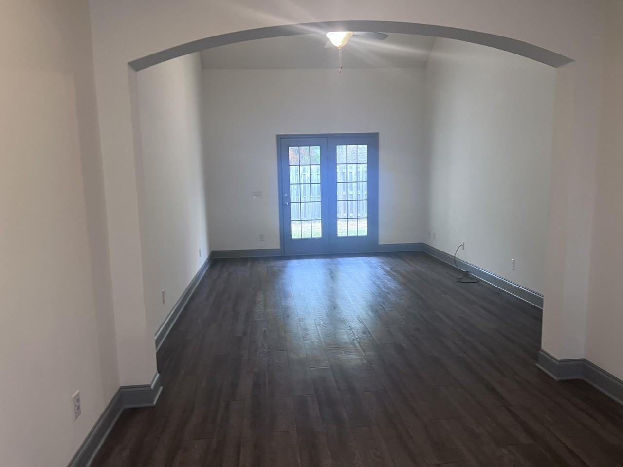 703 Buddy Ct - Photo 3 of 8