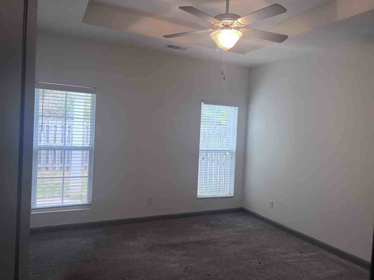 703 Buddy Ct - Photo 4 of 8