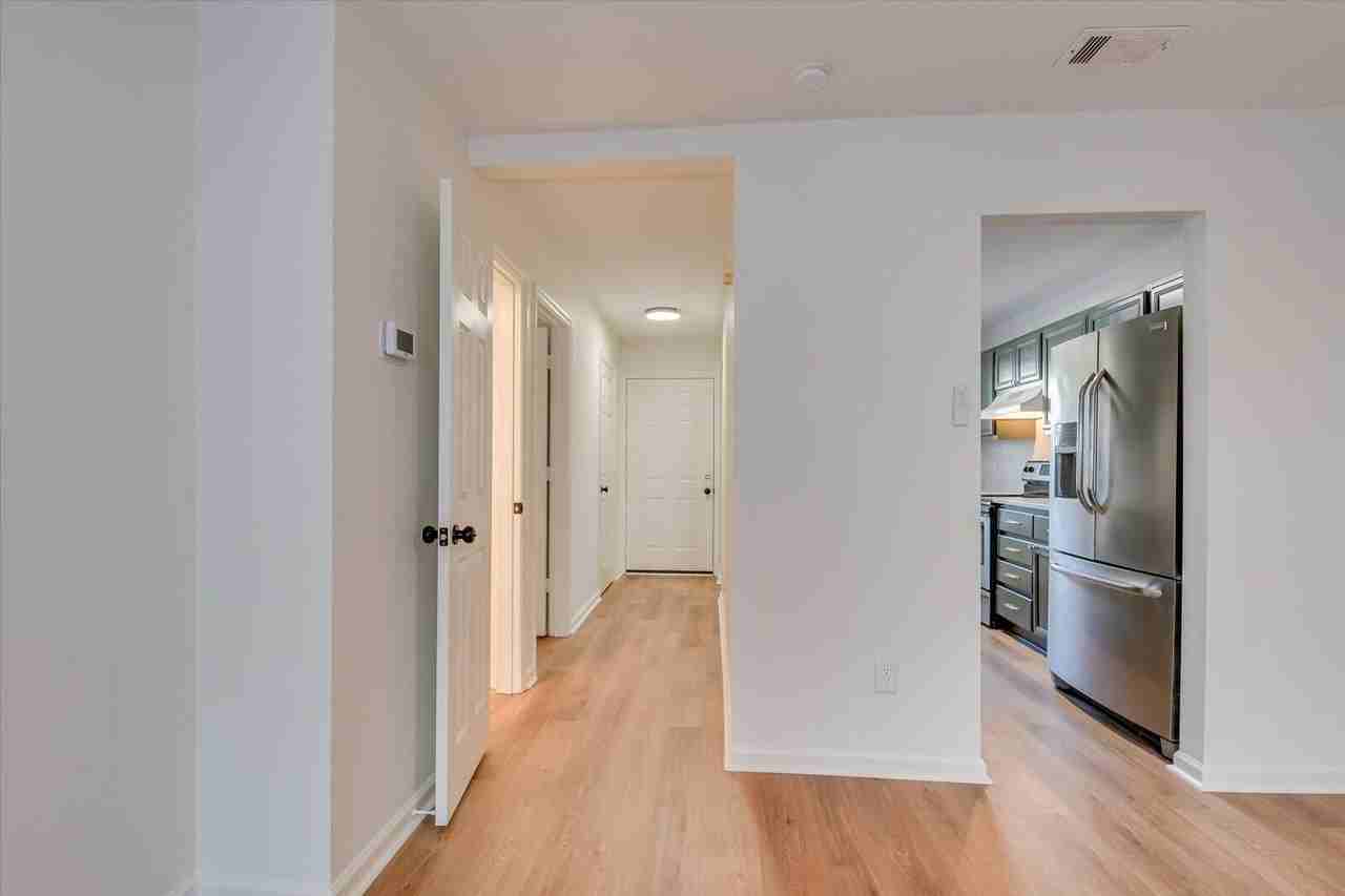 128 Barts Dr - Photo 3 of 28