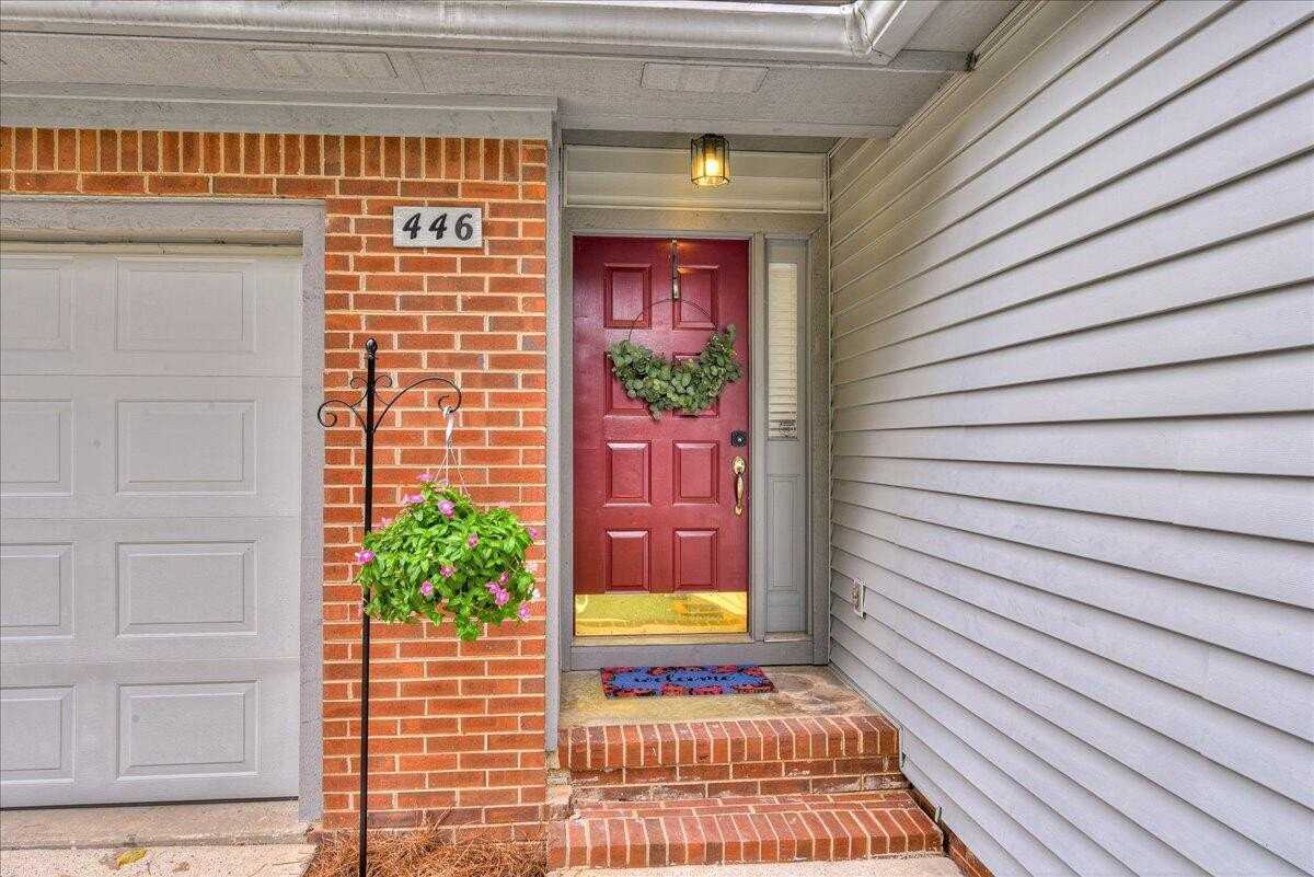 446 Creekwalk Dr - Photo 2 of 33