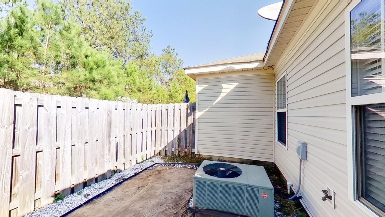 729 Whispering Willow Way - Photo 3 of 17