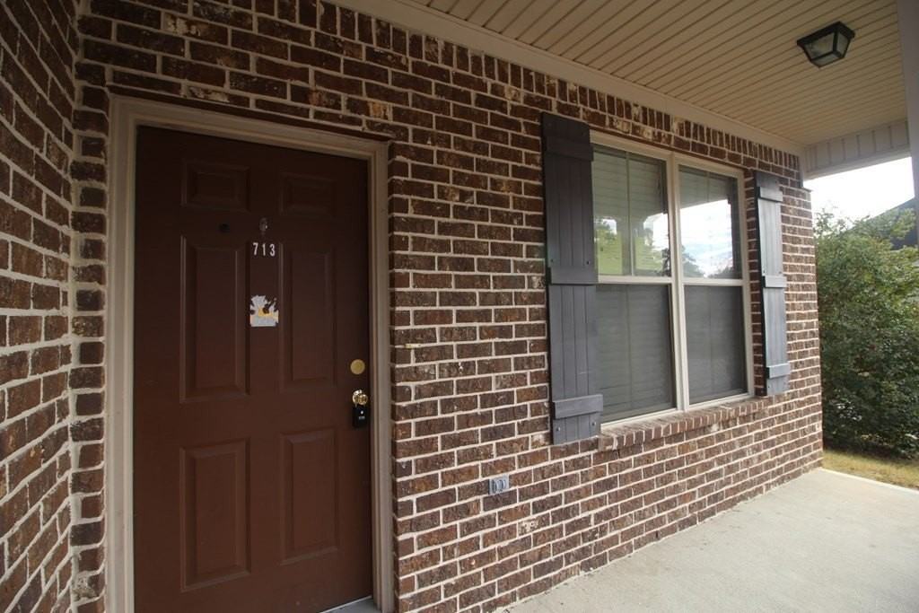 713 Muscadine Ct - Photo 3 of 41