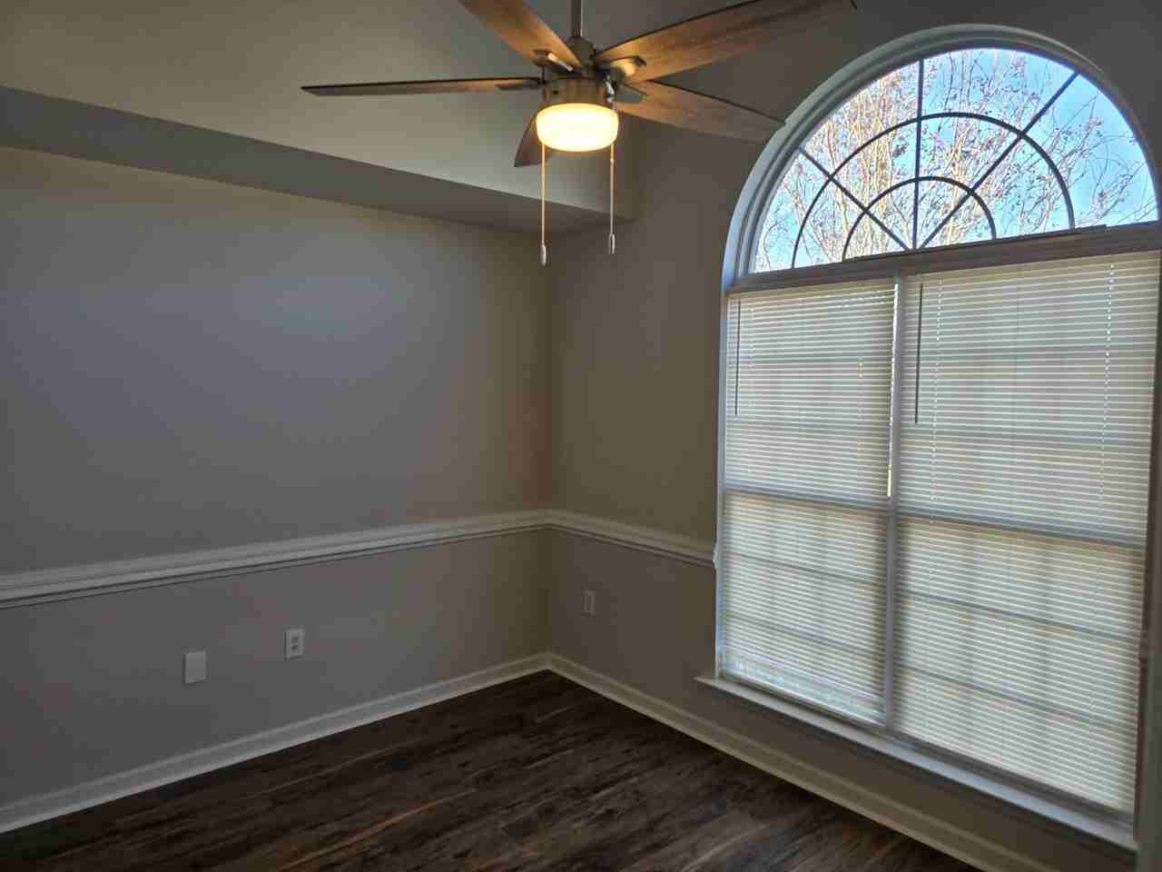 639 Lory Ln - Photo 4 of 29