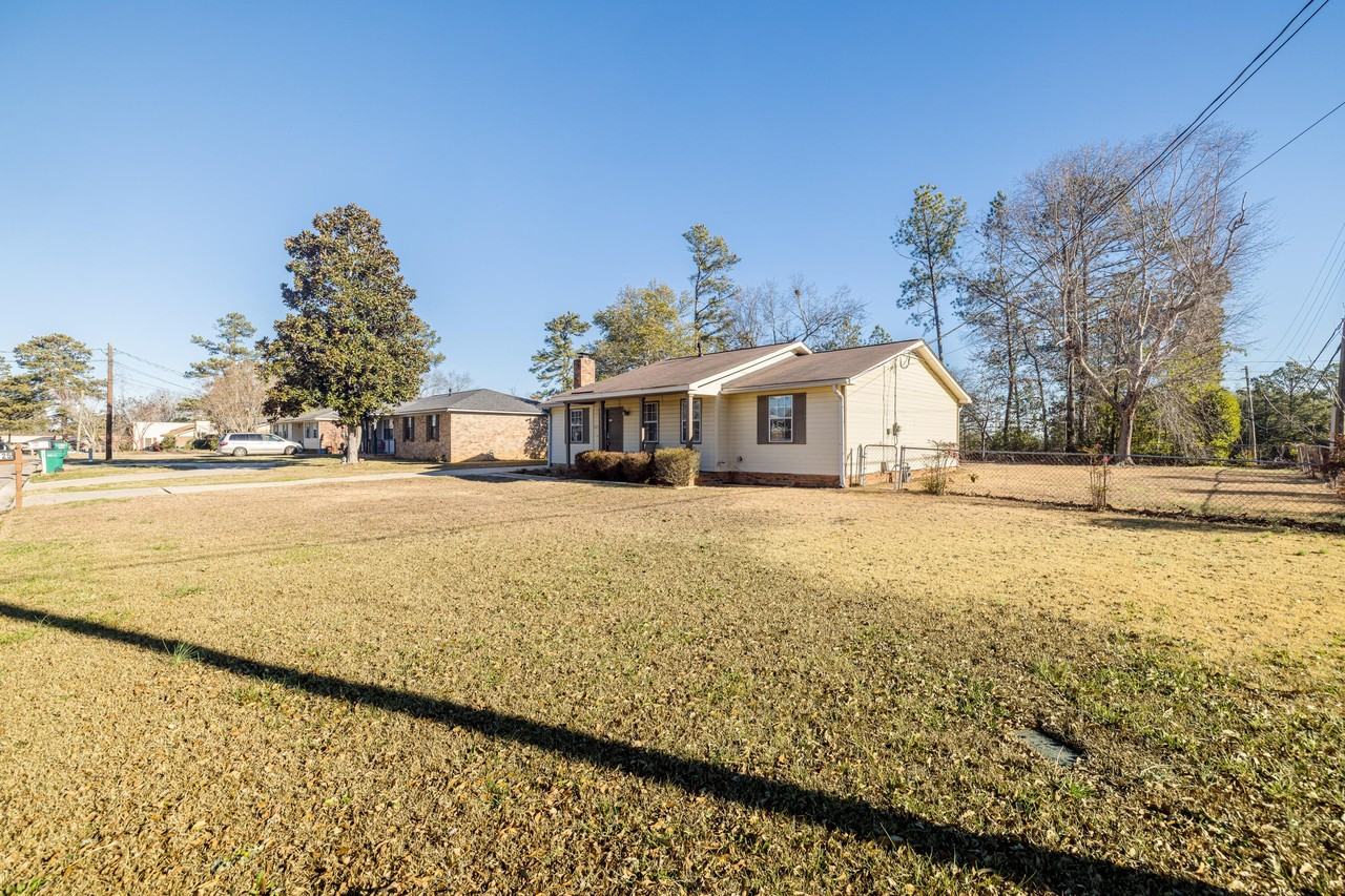 125 Magnolia Dr - Photo 2 of 41