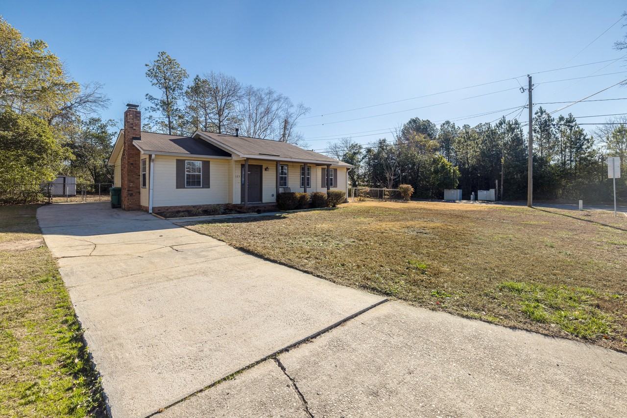 125 Magnolia Dr - Photo 3 of 41