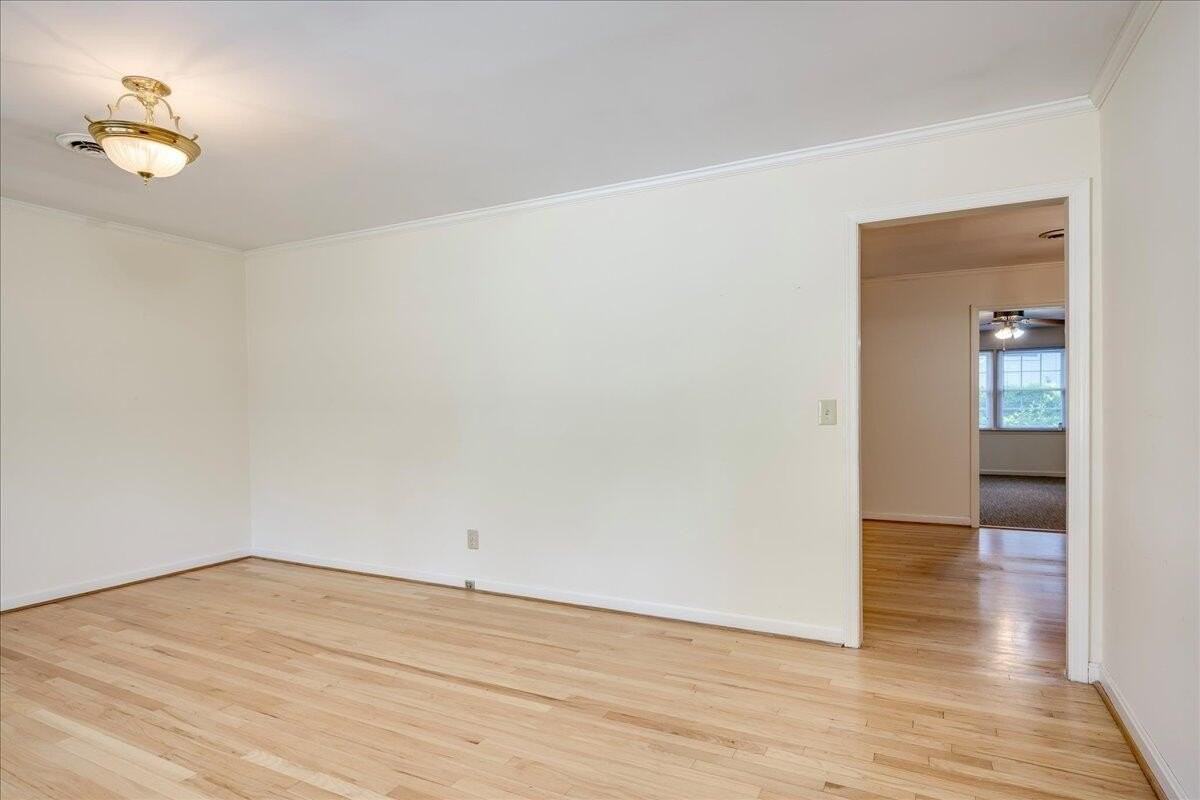 552 Whitehead Dr - Photo 2 of 29
