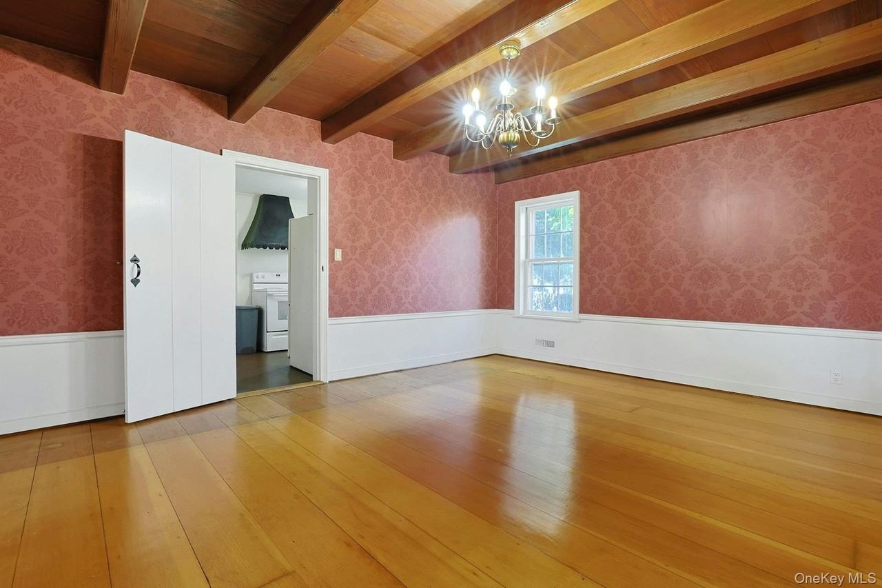 105 S Greenbush Rd - Photo 6 of 24
