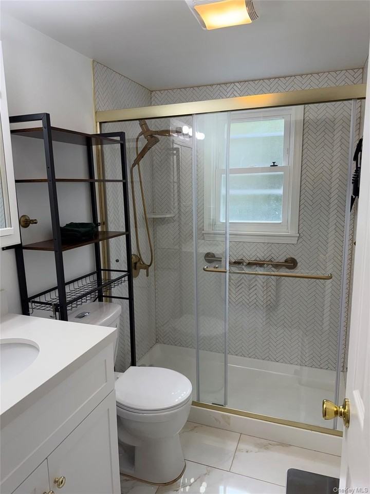 13 Cedarwood Dr - Photo 6 of 11