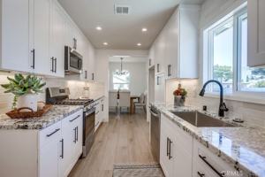 featured image of 912 S Courtney Ave