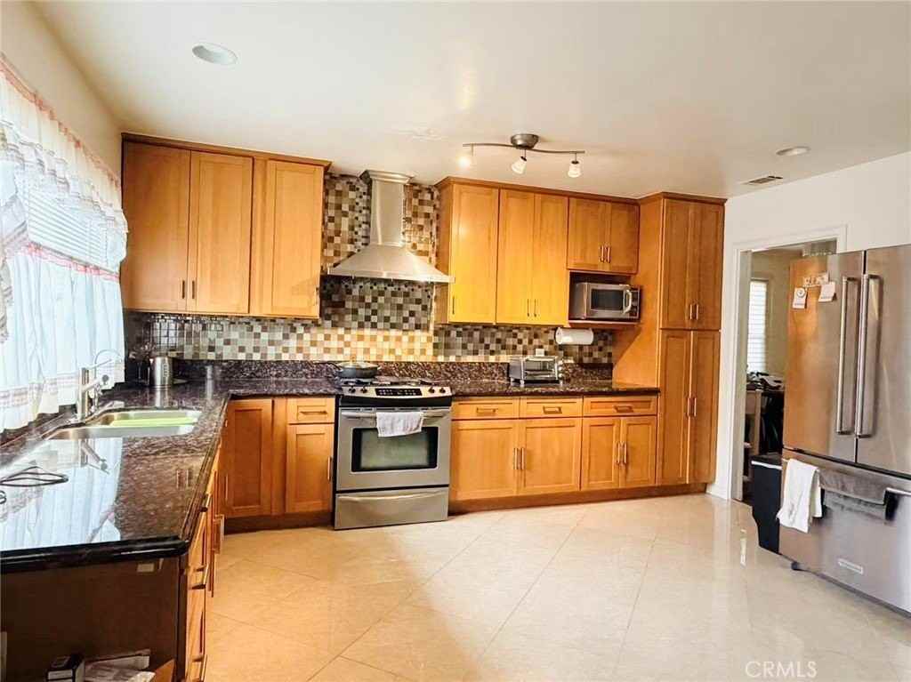 10715 Daines Dr - Photo 3 of 8