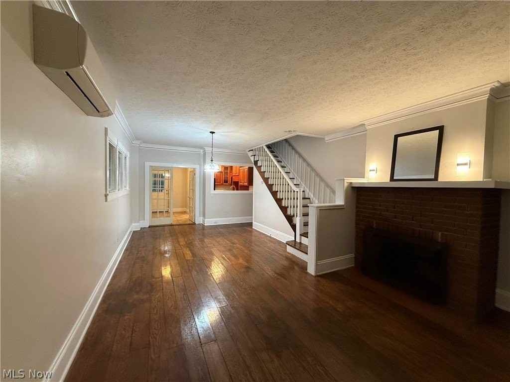 10806 Clifton Blvd #WEST - Photo 3 of 13