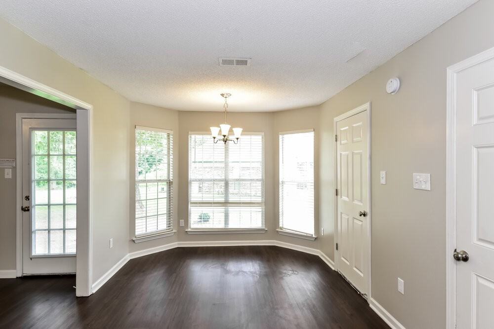 7576 Delta Lakes Blvd - Photo 5 of 17