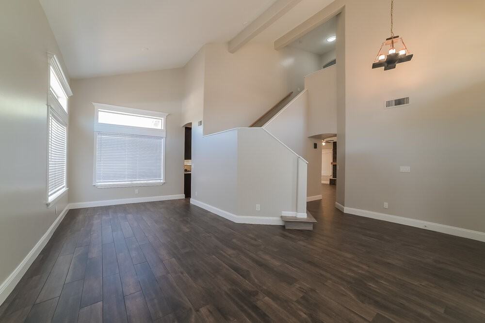 1297 E Tradewind Dr - Photo 4 of 17