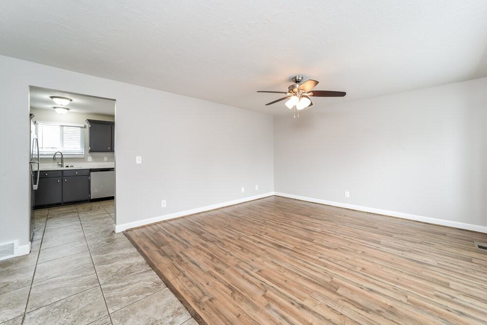 10318 S Leilani Dr - Photo 6 of 17