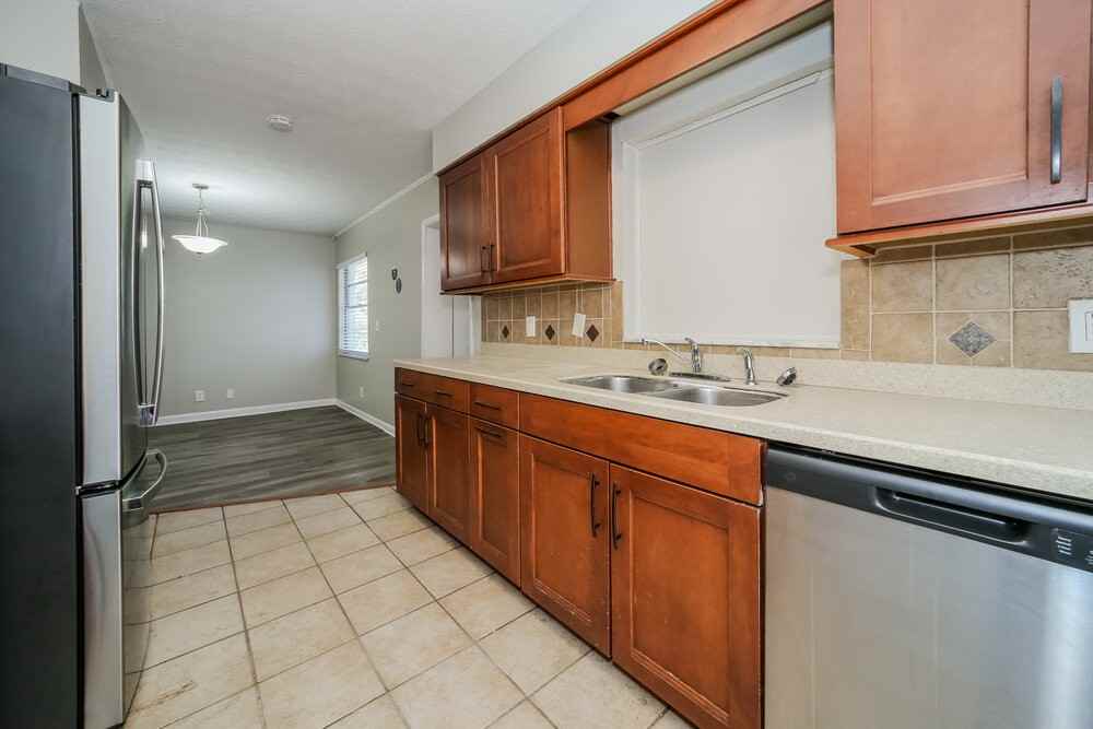 121 Saturn Ln E - Photo 6 of 16