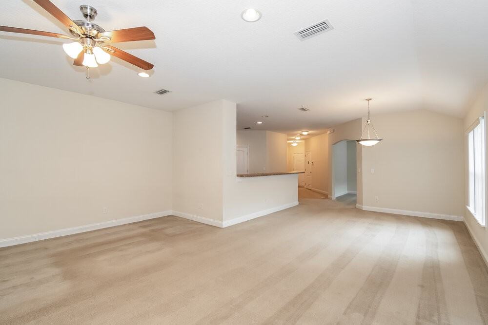 12100 Hayden Lakes Cir - Photo 3 of 16