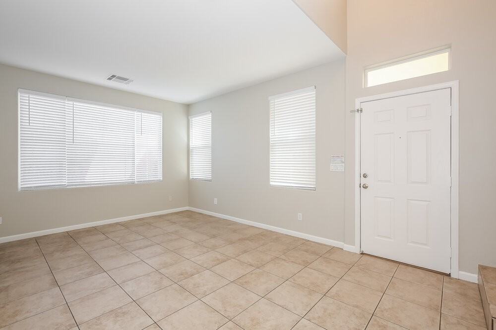 4408 Acropolis Ave - Photo 4 of 17