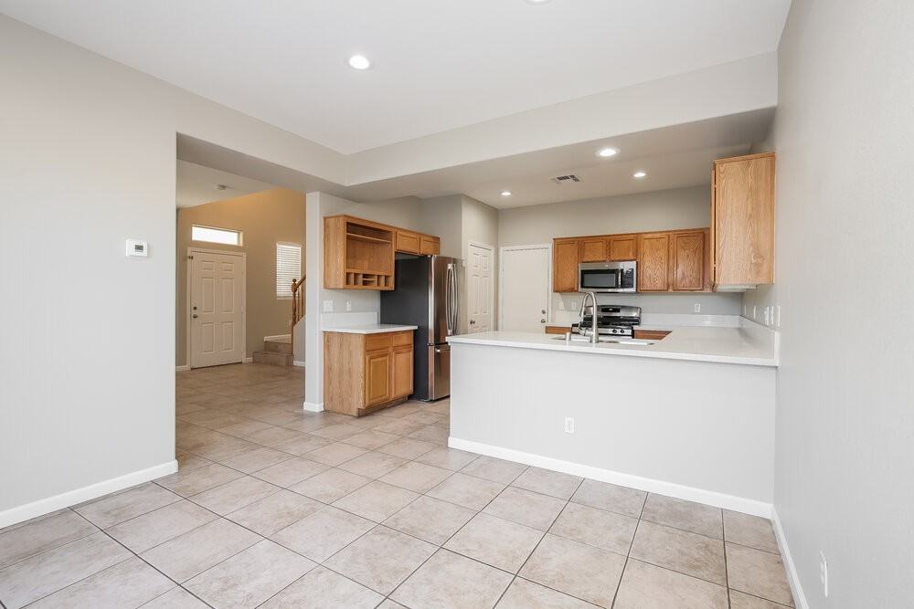 4408 Acropolis Ave - Photo 6 of 17