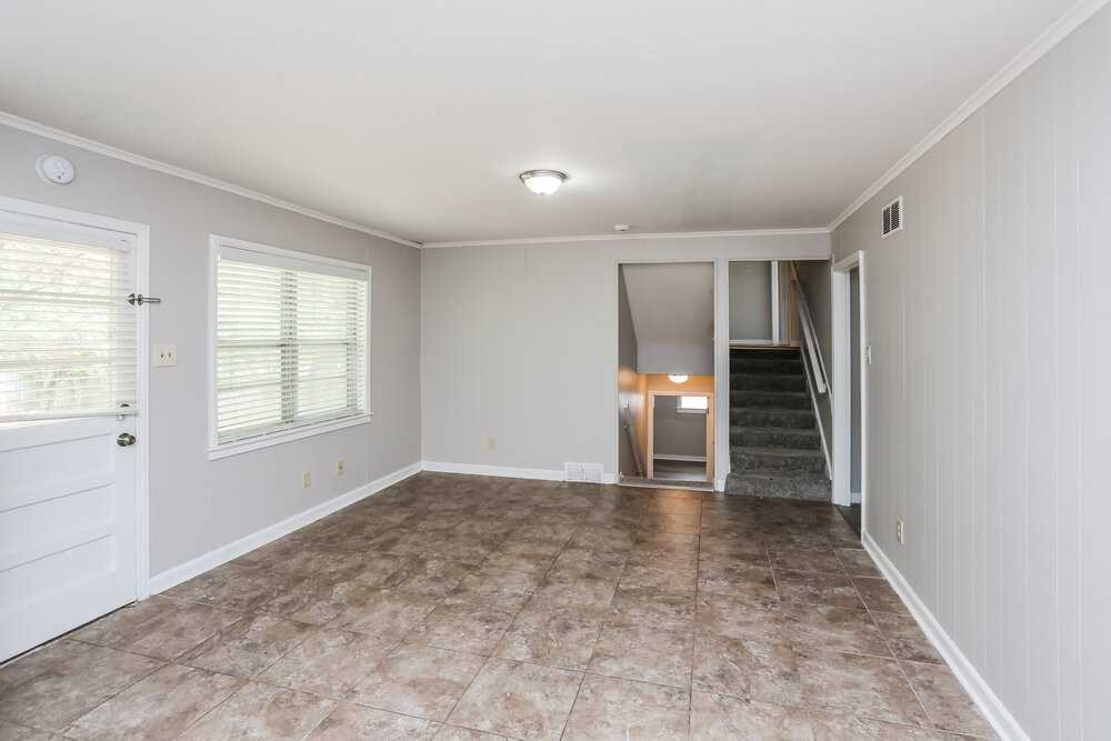3259 Powers Rd - Photo 7 of 18