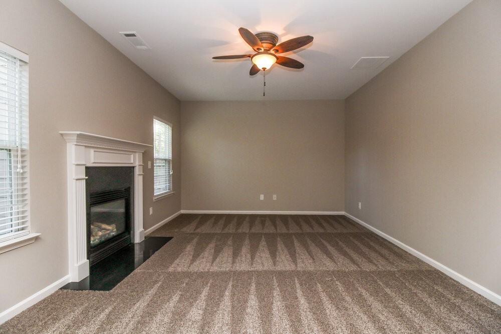 5005 Amethyst Dr - Photo 4 of 20