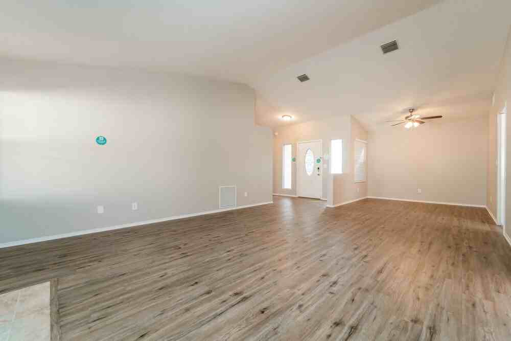 3674 W Thundercloud Loop - Photo 4 of 16