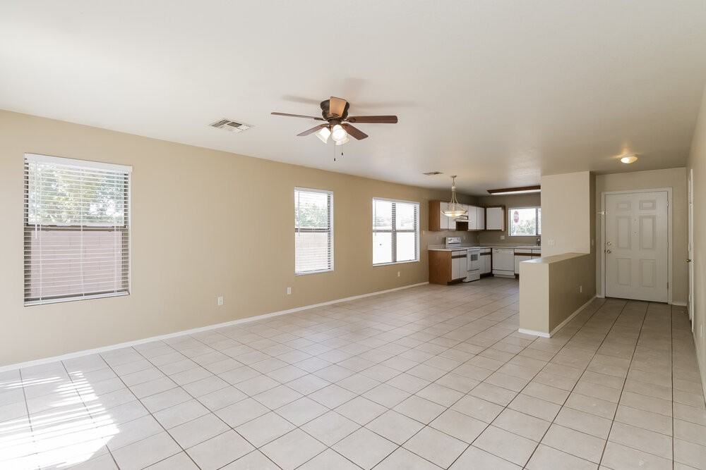 2200 E Spruce Dr - Photo 4 of 16