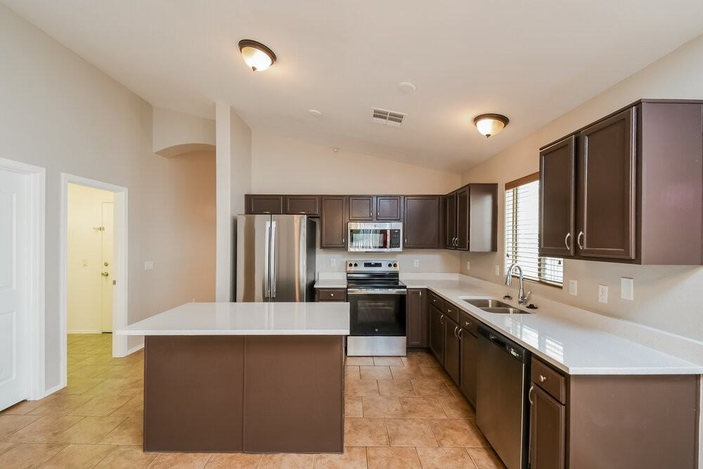 45734 W Dirk St - Photo 5 of 16