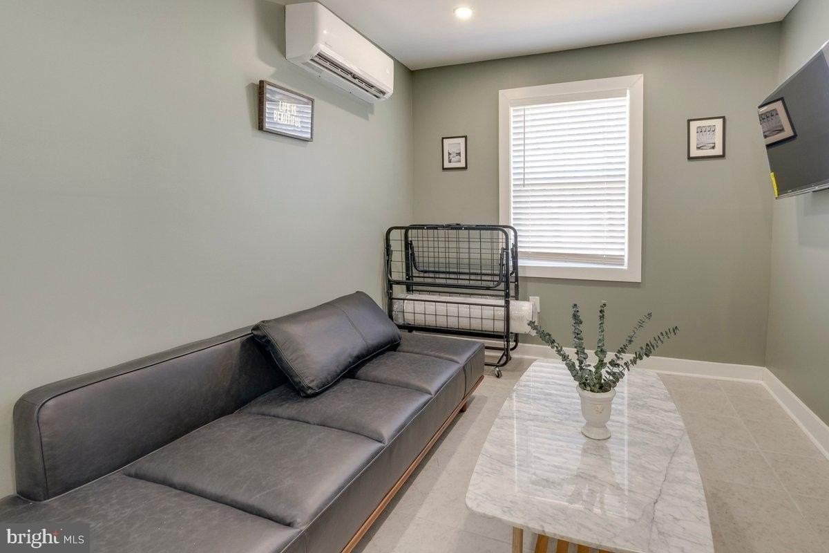 500 Shelfar Pl - Photo 4 of 17