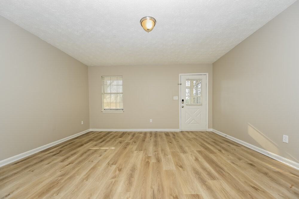 119 Adrian Dr - Photo 3 of 16