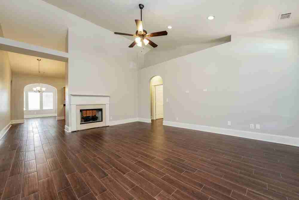 605 Brookwater Dr - Photo 3 of 16