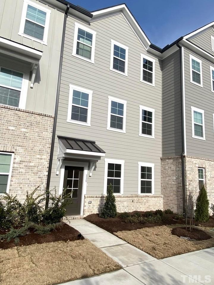 336 Clementine Dr - Photo 2 of 32