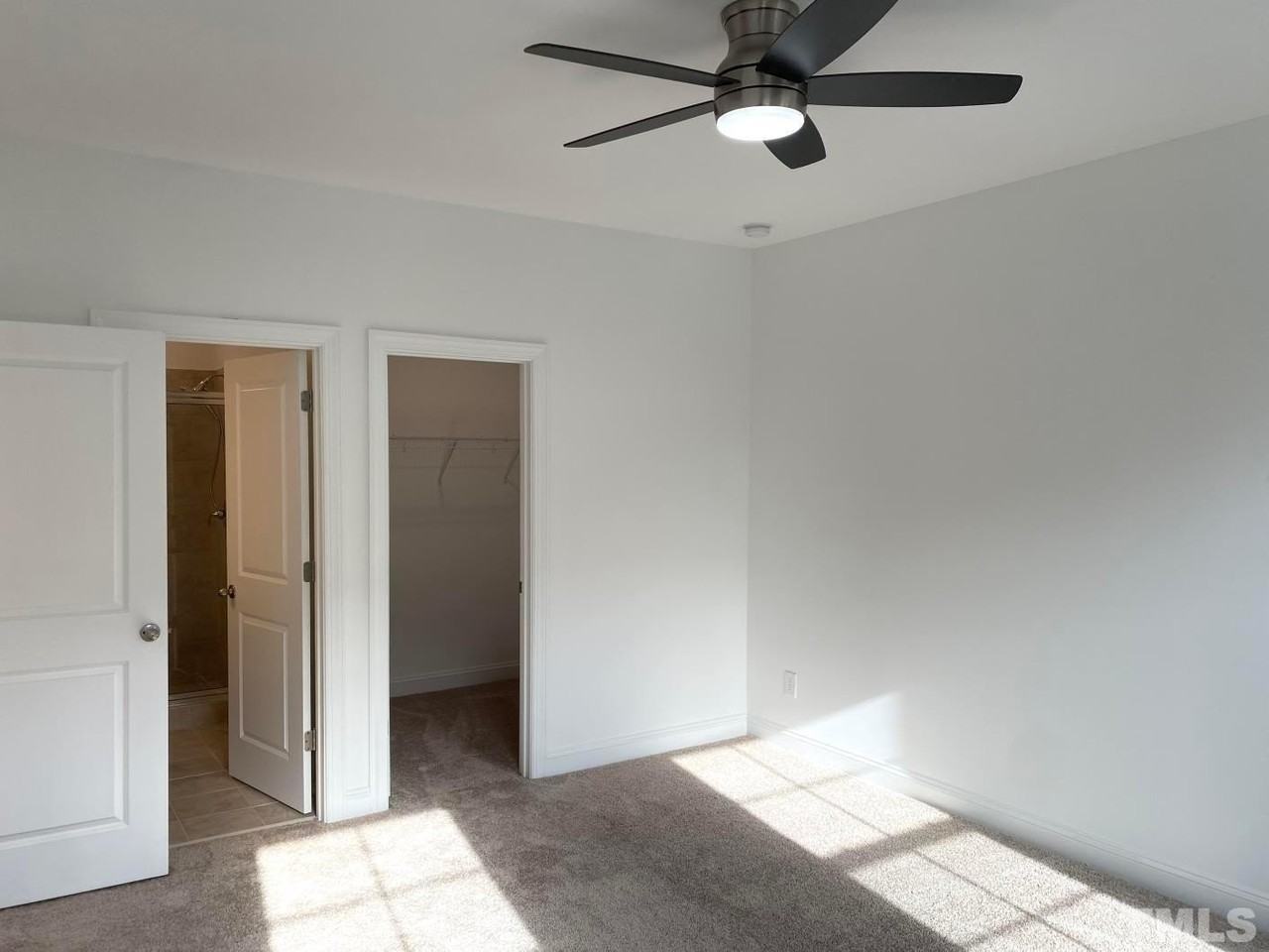 336 Clementine Dr - Photo 5 of 32