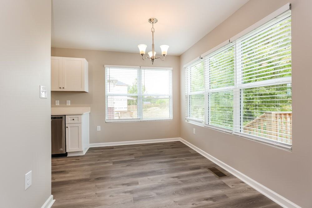 1024 Secretariat Dr - Photo 6 of 17
