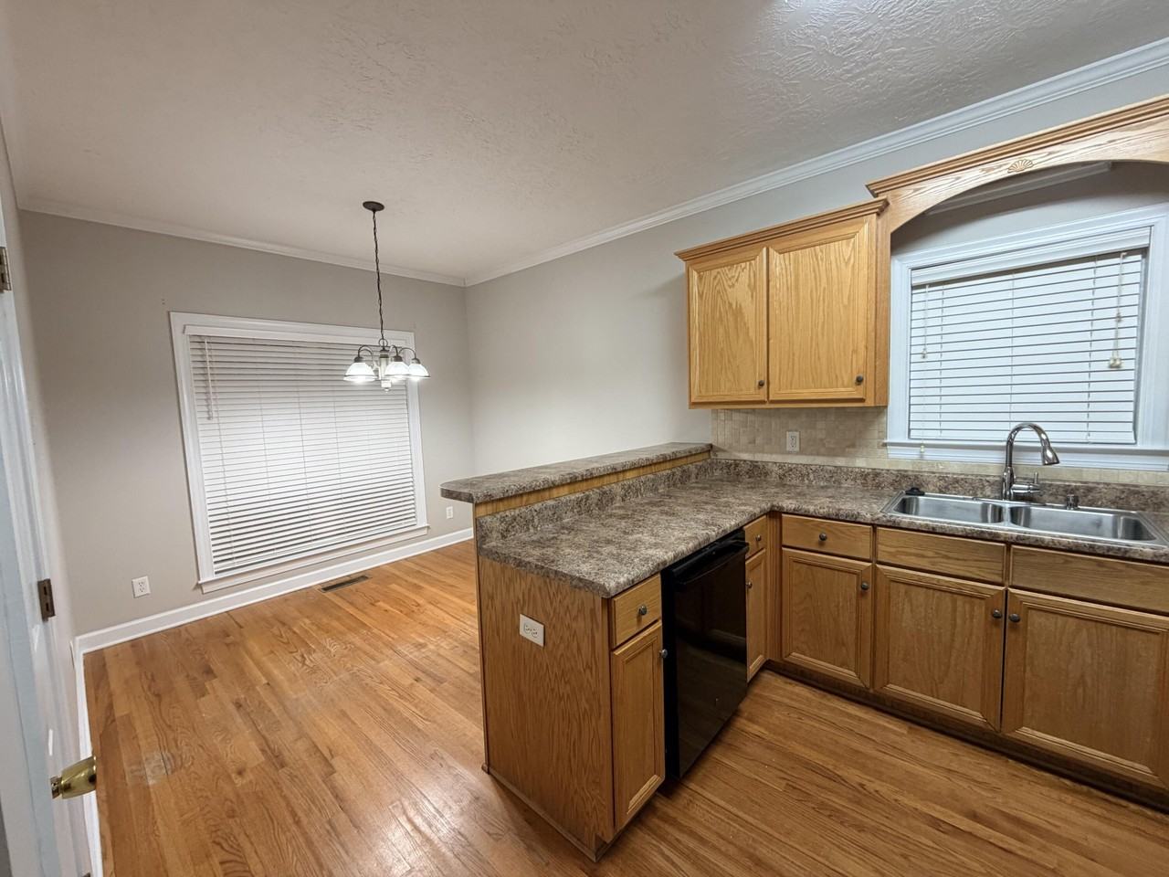 603 Cornerstone Pl - Photo 5 of 36