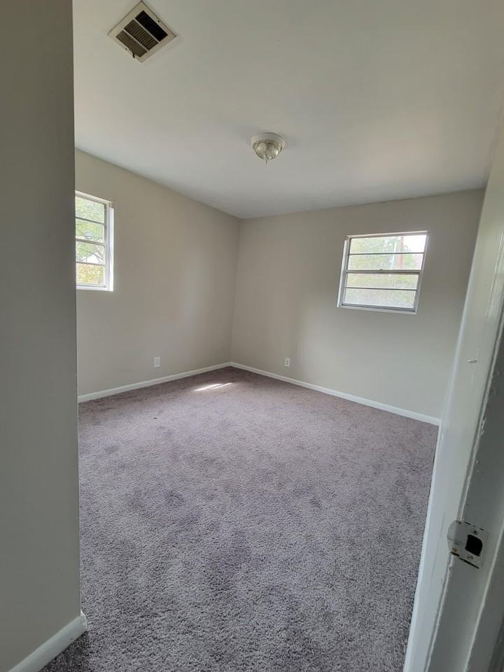 1818 Cheryl Dr - Photo 6 of 11