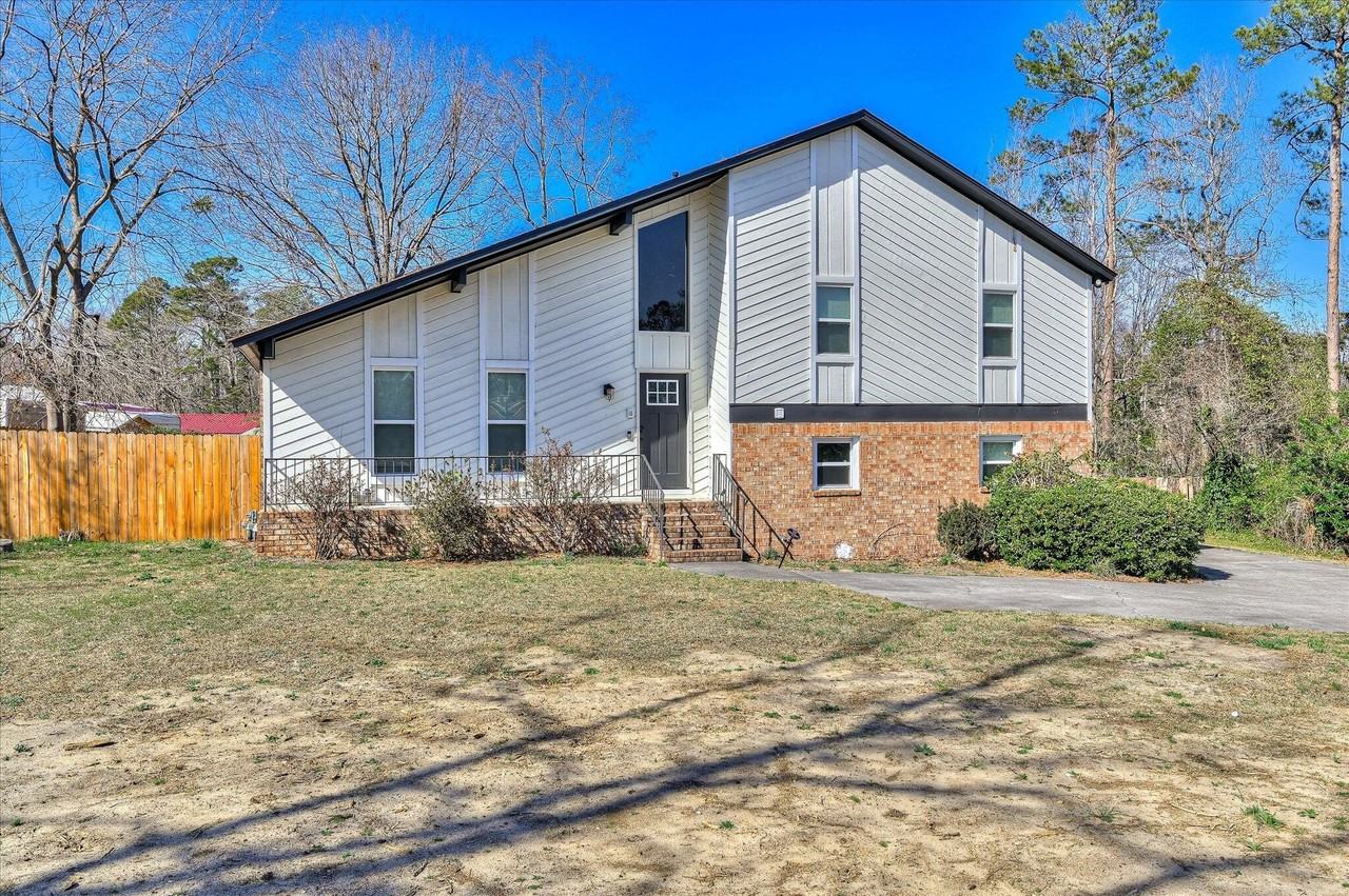 170 Shadowmoor Ct - Photo 2 of 36