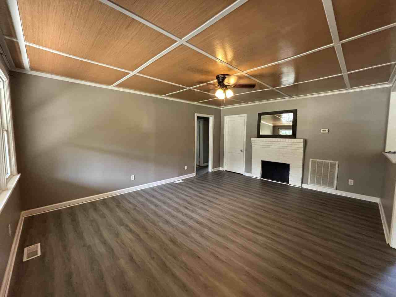 1508 Heard Ave - Photo 2 of 14