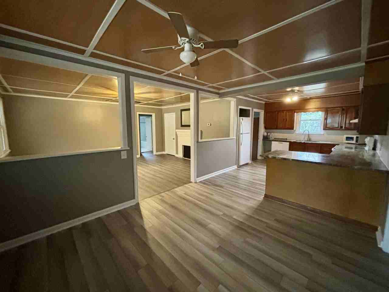 1508 Heard Ave - Photo 4 of 14