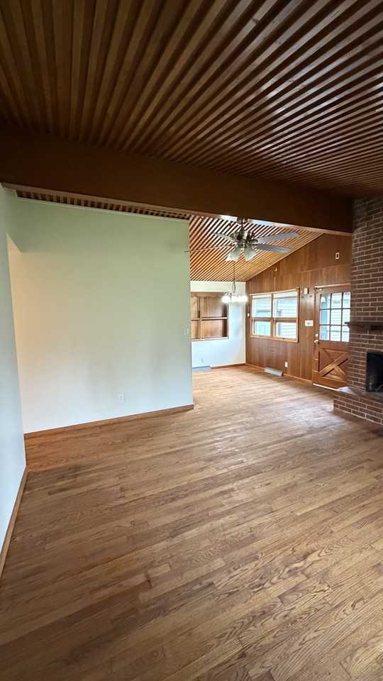 101 Mckinley Cir #1 - Photo 3 of 17