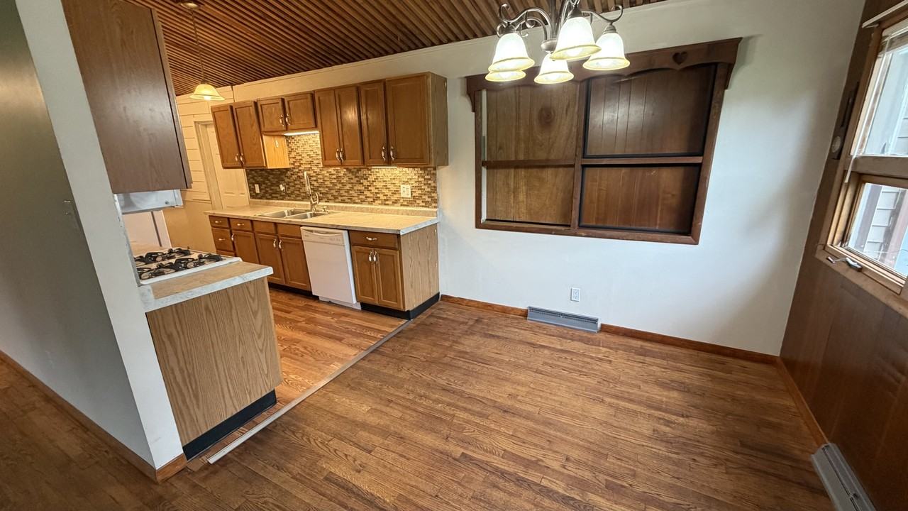 101 Mckinley Cir #1 - Photo 5 of 17
