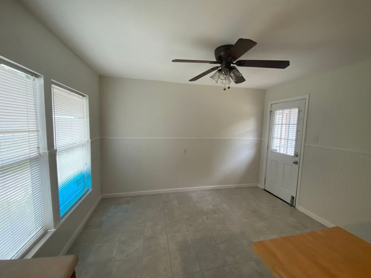 209 Redrock Dr - Photo 4 of 17