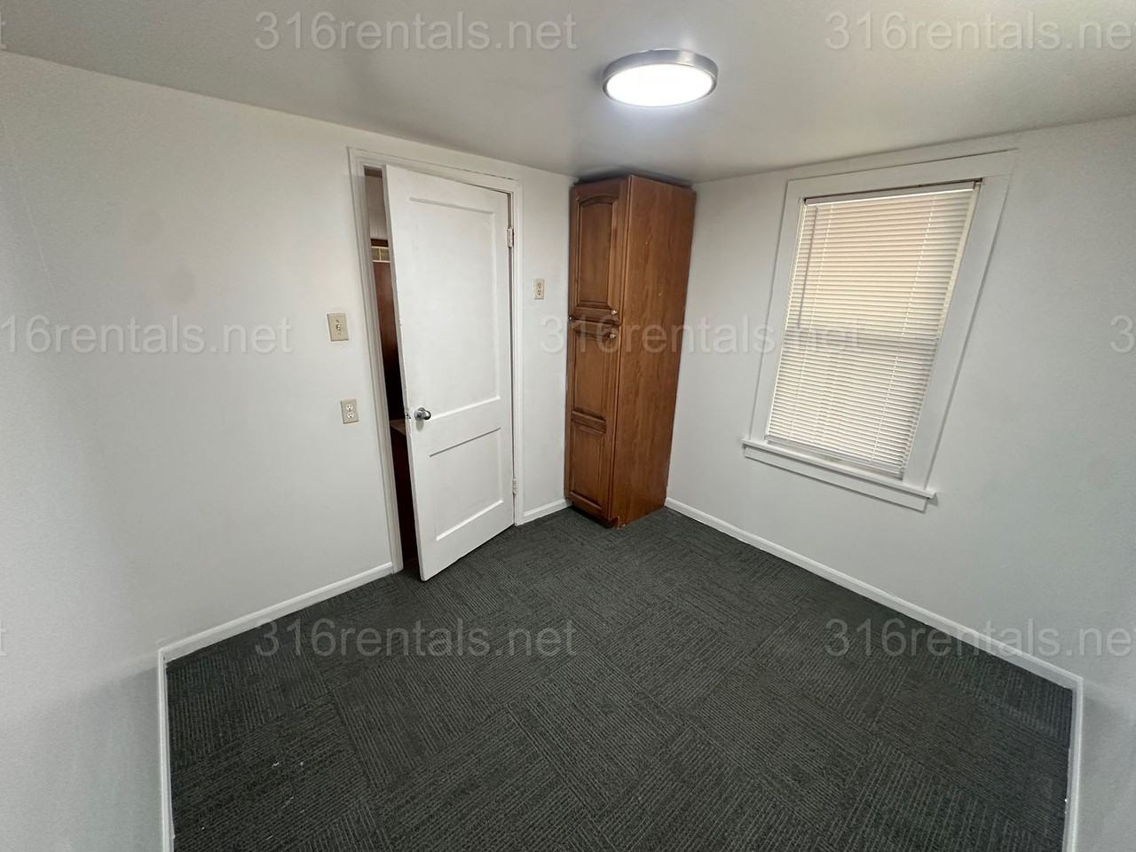 621 S Richmond Ave - Photo 3 of 10