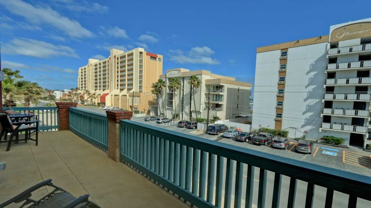 1301 Gulf Blvd #1255583P - Photo 6 of 18