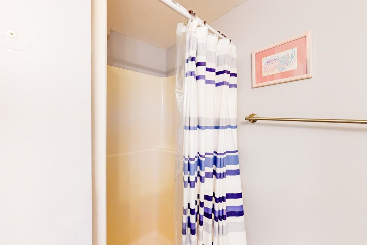 924 W Beach Blvd #1364784P - Photo 7 of 15