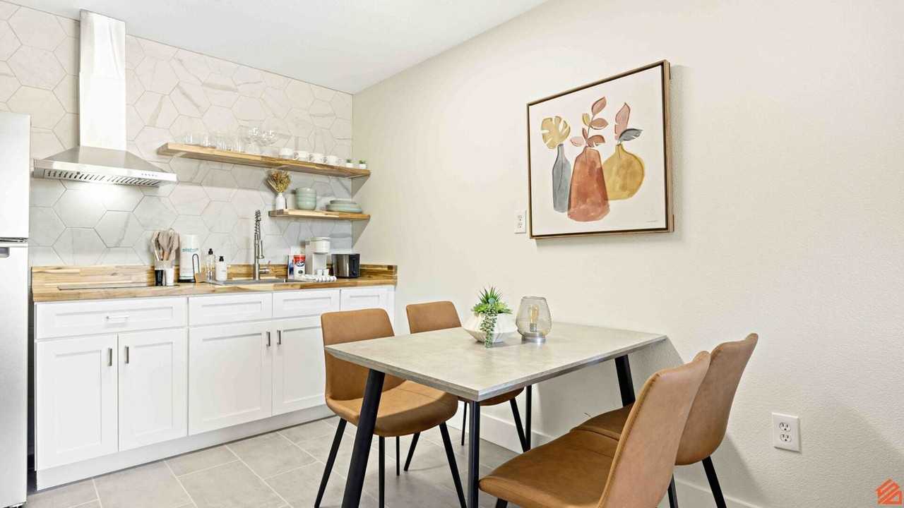556 Coral Ct #1502039P - Photo 5 of 25