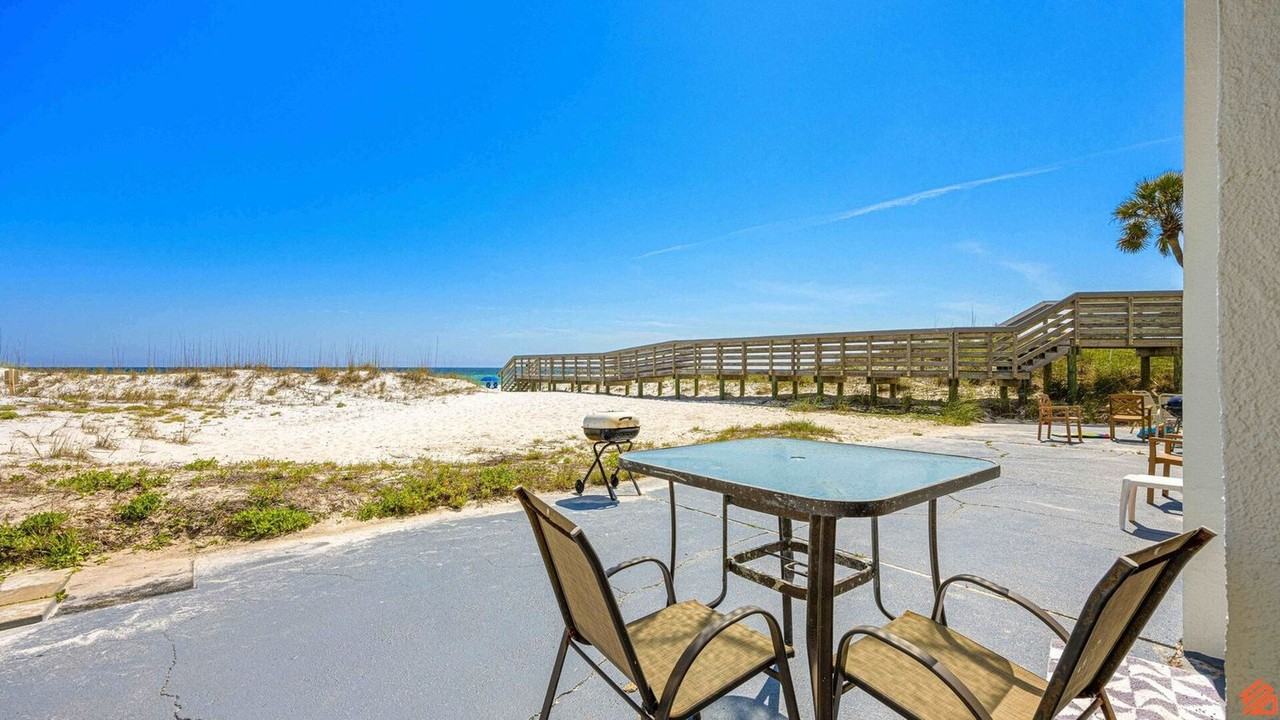 556 Coral Ct #1502039P - Photo 6 of 25