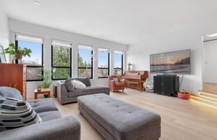 featured image of 2455 Ancaster Cres
