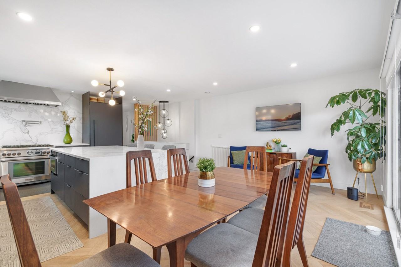 2455 Ancaster Cres #1511681P - Photo 4 of 50