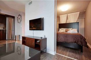 25 Clarence Sq - Photo 1 of 1